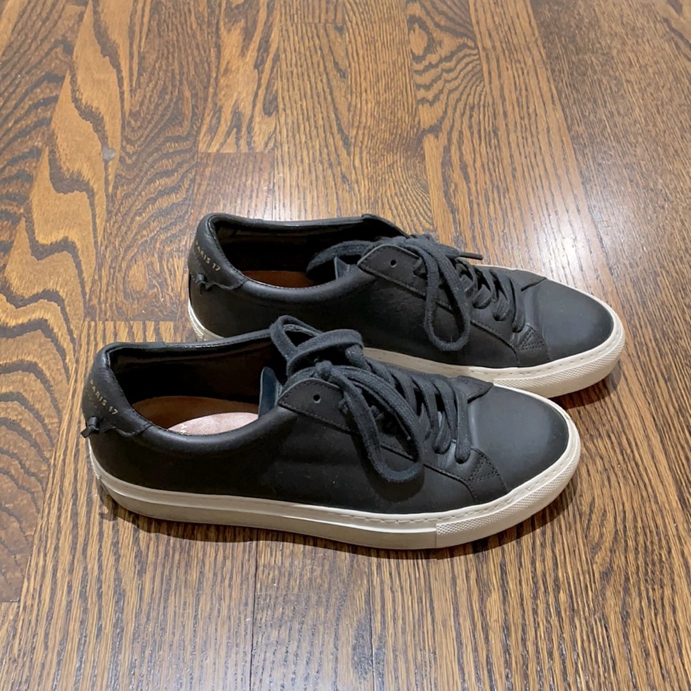 Givenchy black sneaker